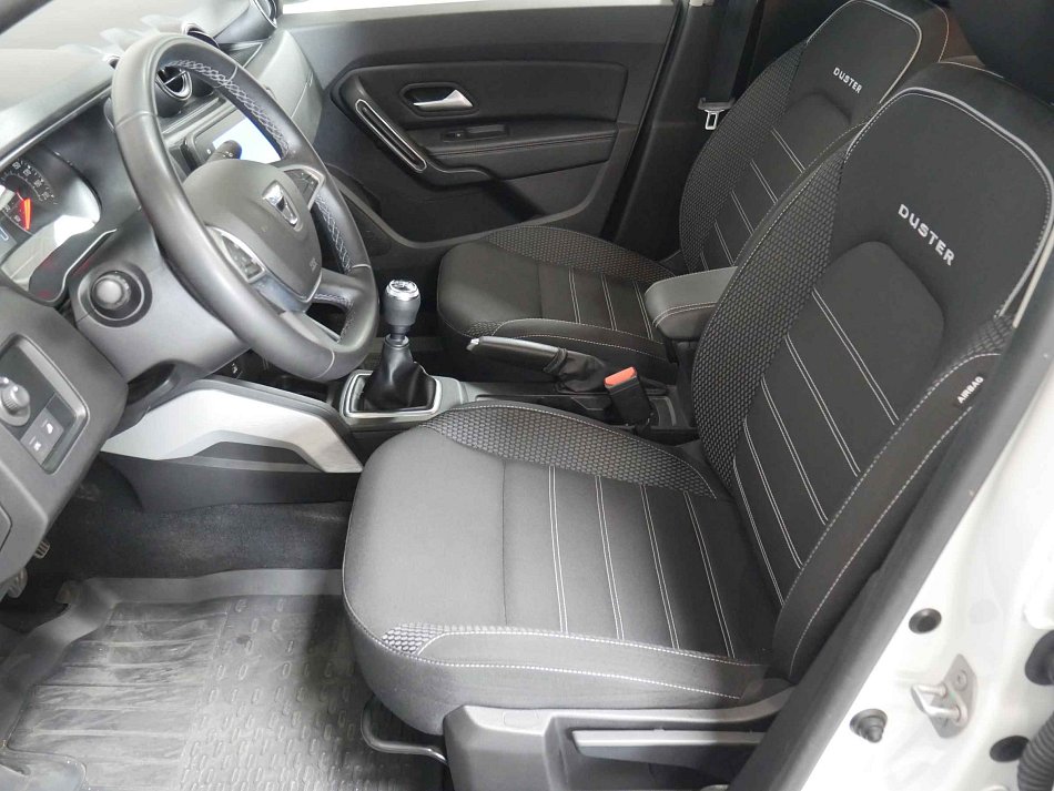 Dacia Duster 1.0 TCe 67 kW manuál rok 2021, 41 148 km, Česko — foto 9 z 20
