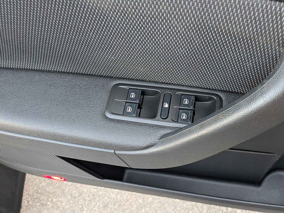 Škoda Yeti 2.0 TDI 81 kW manuál rok 2009, 161 441 km, Česko — foto 12 z 14