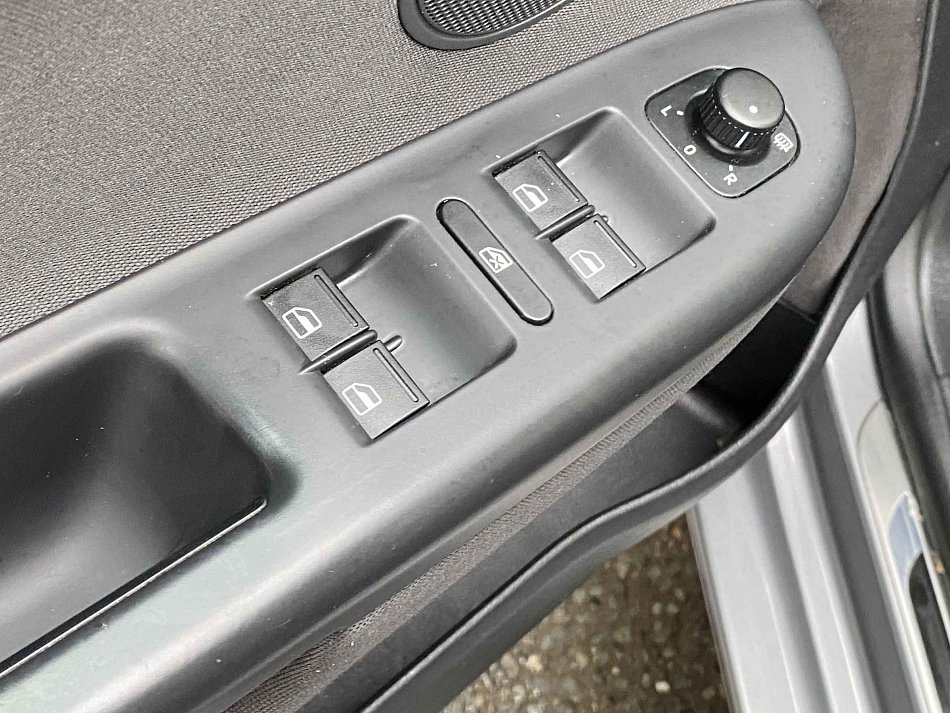 Volkswagen Golf Plus Match 1.4 TSI 90 kW manuál rok 2012, 122 165 km, Česko — foto 11 z 19
