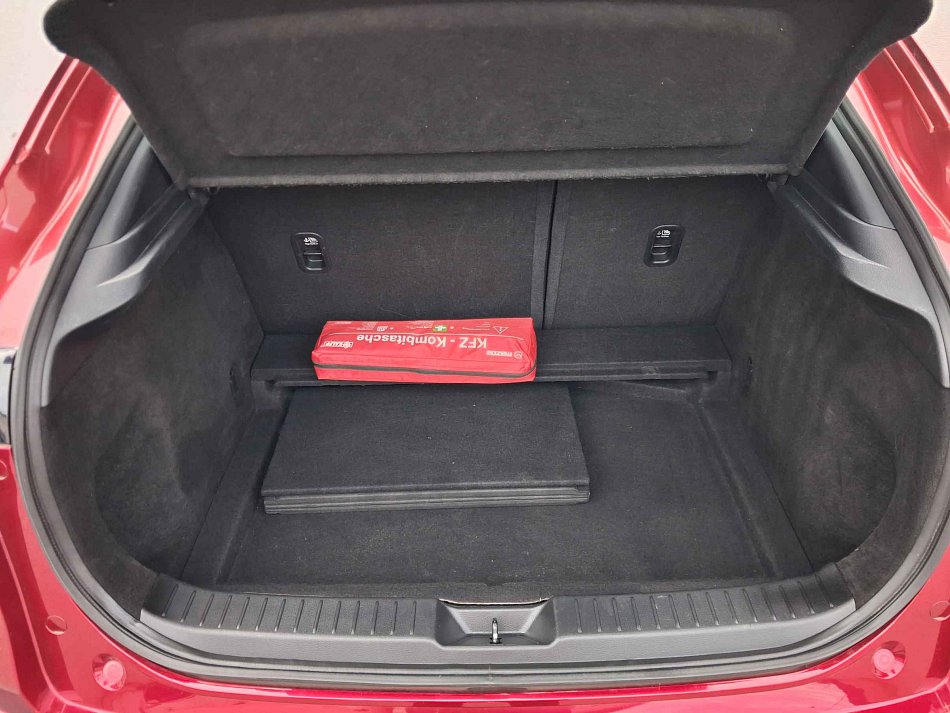 Mazda CX-30 2.0 90 kW rok 2022, 106 382 km, Česko — foto 7 z 19
