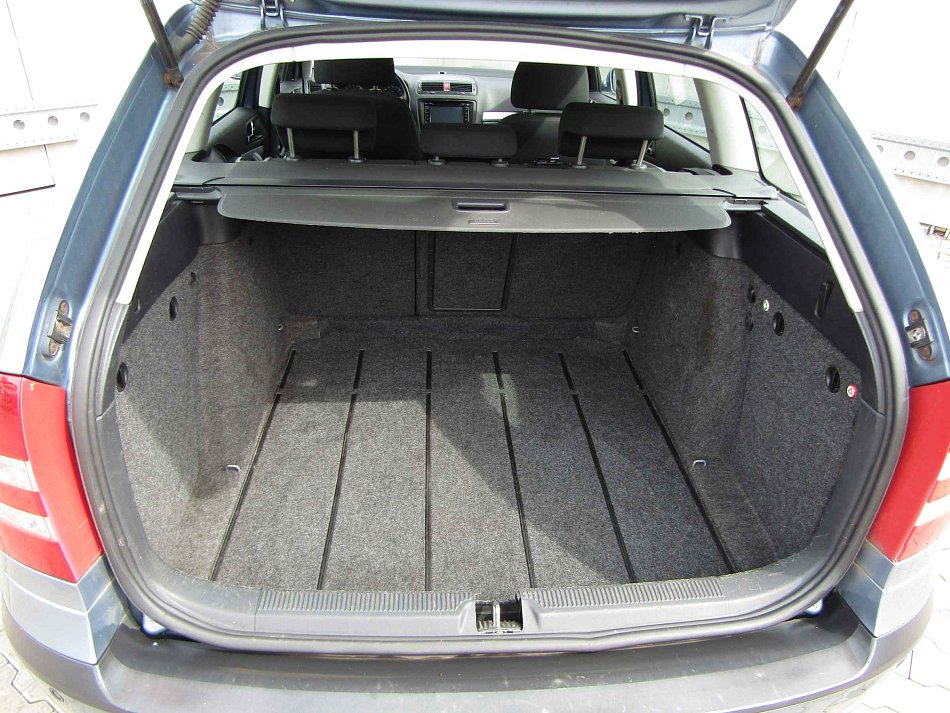 Škoda Octavia Ii 2.0TDi 103 kW manuál rok 2007, 222 810 km, Česko — foto 7 z 19
