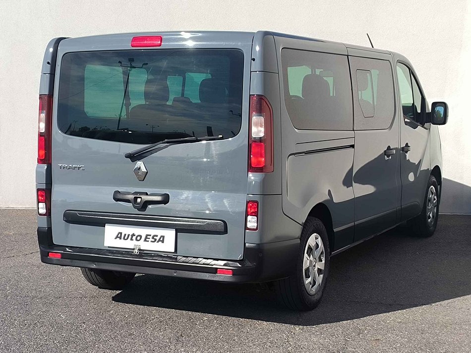 Renault Trafic 2.0 dCi 2.0dCi 110 kW rok 2022, 121 872 km, Česko — foto 4 z 19