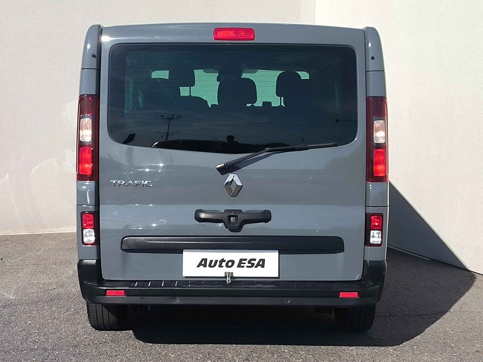 Renault Trafic 2.0 dCi 2.0dCi 110 kW rok 2022, 121 872 km, Česko — foto 5 z 19