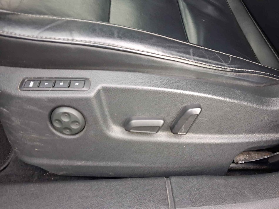 Škoda Superb Ii 2.0 TDI 125 kW rok 2014, 137 863 km, Česko — foto 14 z 18