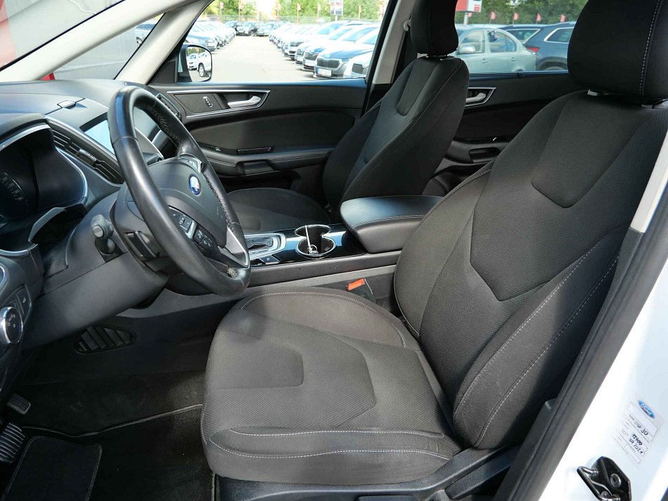 Ford S-max Ci Titanium 2.0 TD 132 kW rok 2016, 192 440 km, Česko — foto 9 z 33