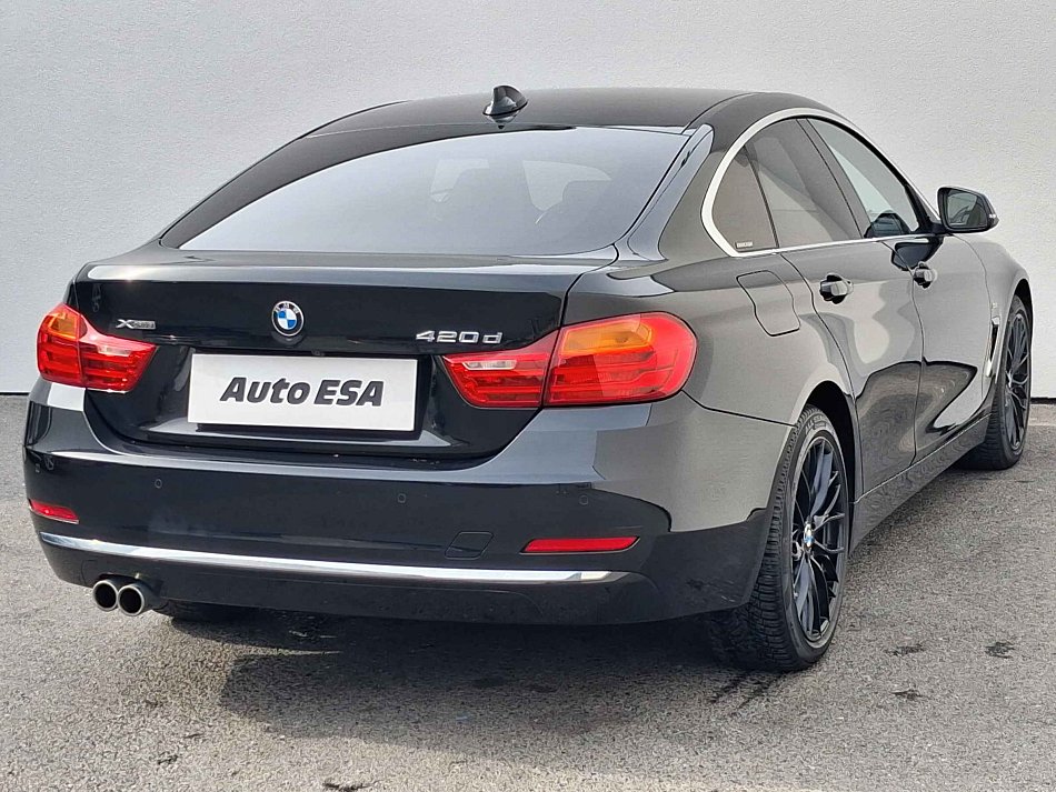 BMW Řada 4 xDrive 2.0d 2.0 D 140 kW rok 2017, 194 470 km, Česko — foto 4 z 17