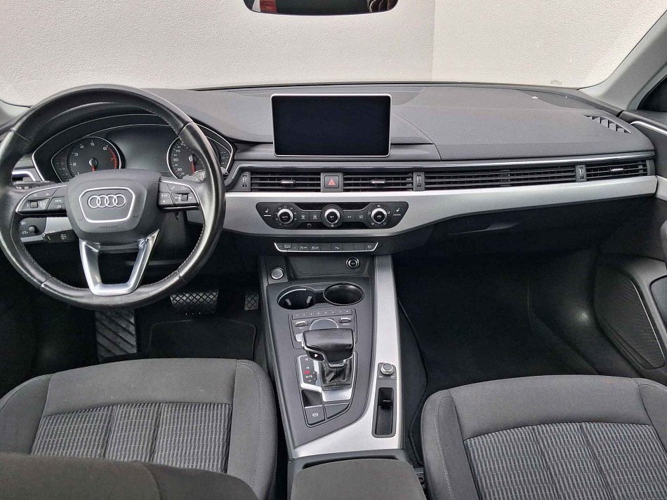 Audi a4 2.0 TFSI 140 kW automat rok 2016, 116 206 km, Česko — foto 8 z 21