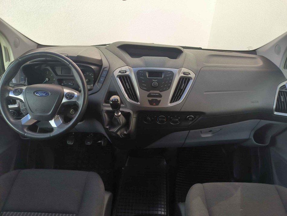 Ford Transit Custom Ci 2.2 TD 2.2TD 92 kW rok 2014, 76 814 km, Česko — foto 8 z 17