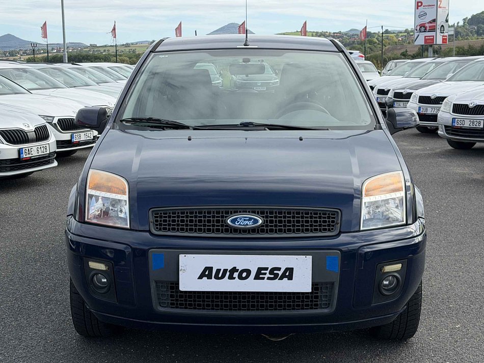 Ford Fusion 1.4i 59 kW manuál rok 2009, 102 154 km, Česko — foto 2 z 15