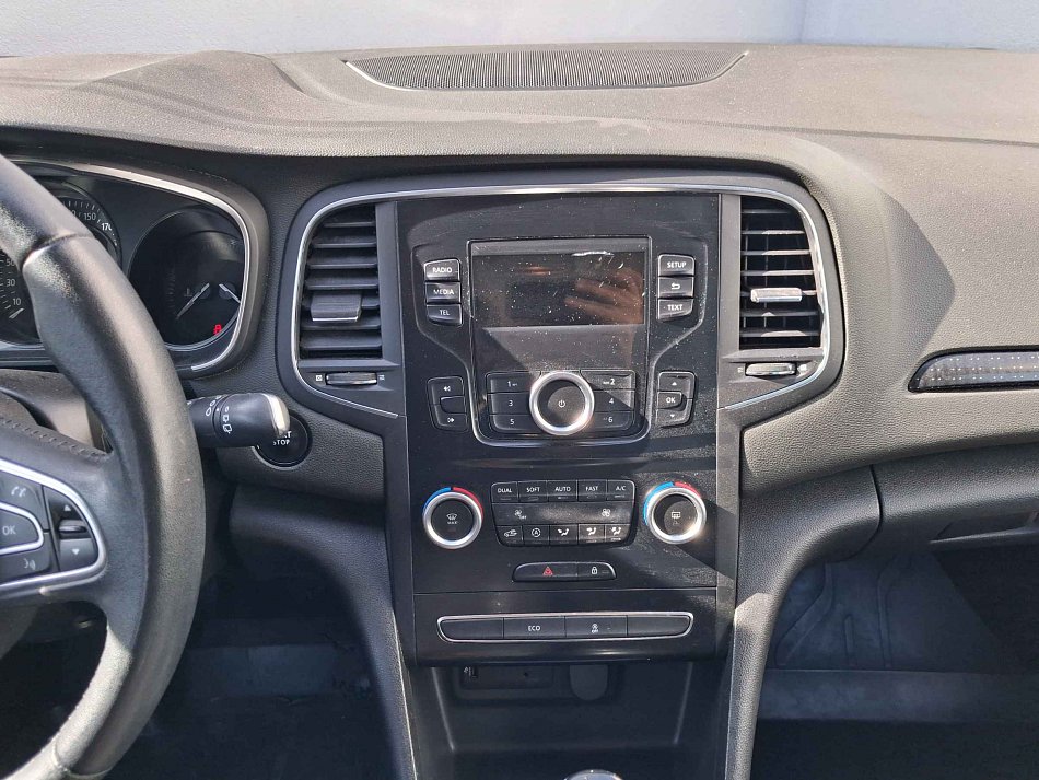 Renault Mégane 1.5 dCi 81 kW rok 2016, 147 089 km, Česko — foto 12 z 14