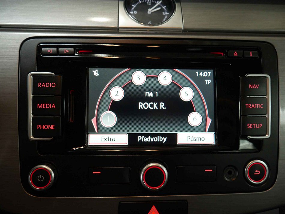 Volkswagen Passat 2.0 TDI 100 kW rok 2014, 281 394 km, Česko — foto 15 z 23