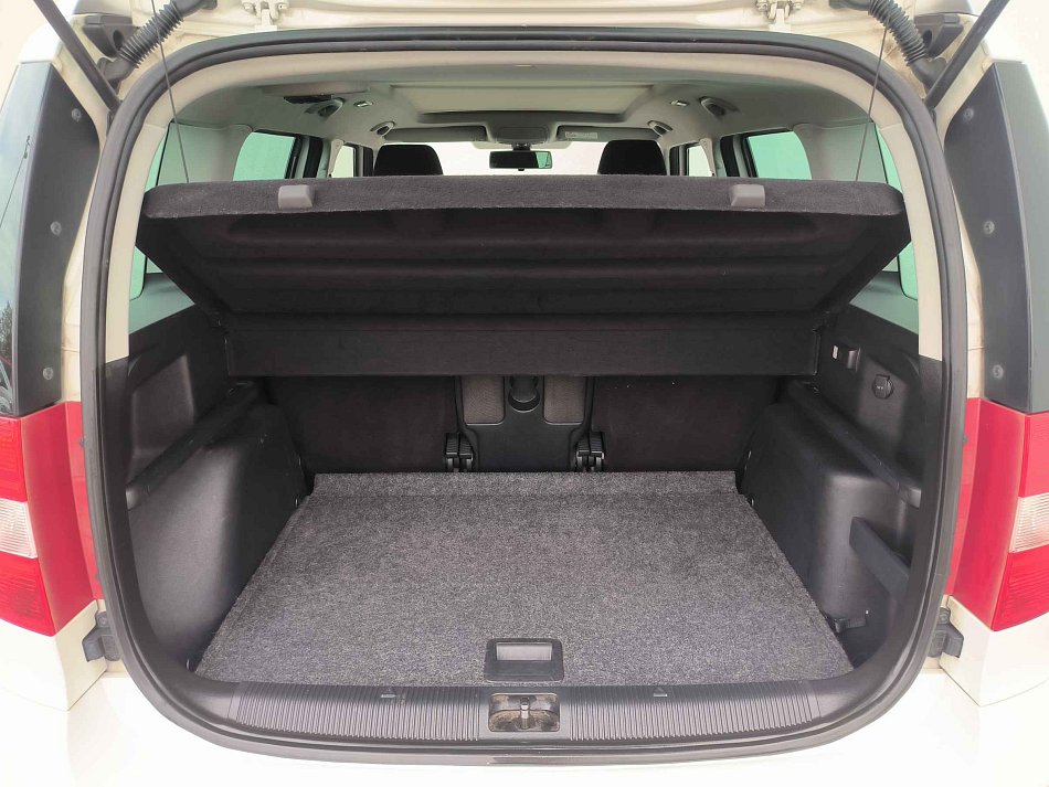 Škoda Yeti 1.4 TSI 90 kW rok 2015, 166 104 km, Česko — foto 7 z 20