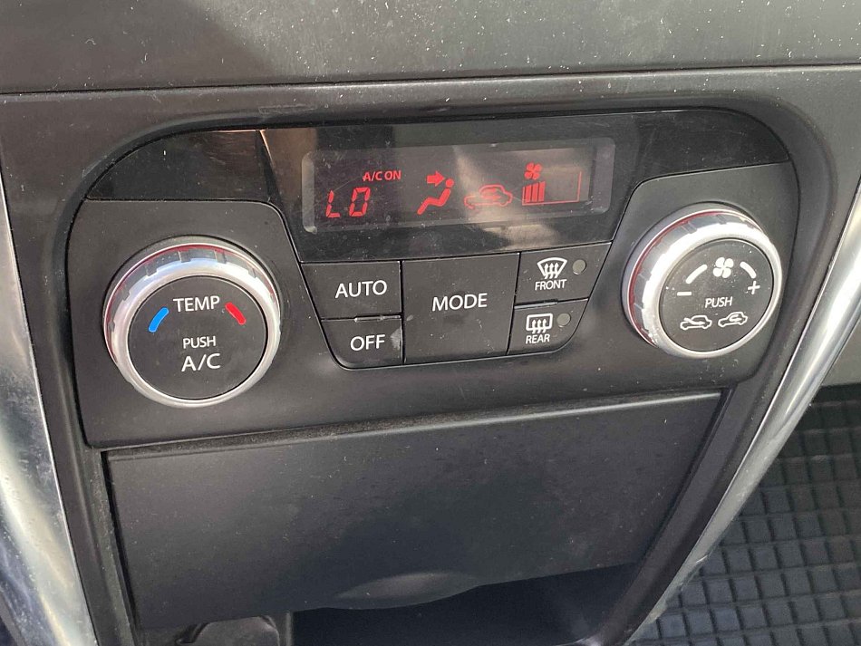 Suzuki SX4 4x4 2.0 2.0D 99 kW rok 2009, 172 562 km, Česko — foto 15 z 18