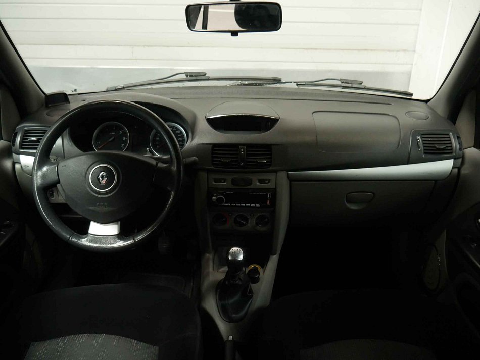 Renault Thalia 1.2i 1.2 i 55 kW manuál rok 2011, 109 866 km, Česko — foto 8 z 17