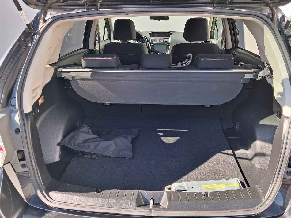 Subaru Xv 4x4 2.0i 110 kW rok 2017, 67 564 km, Česko — foto 7 z 18