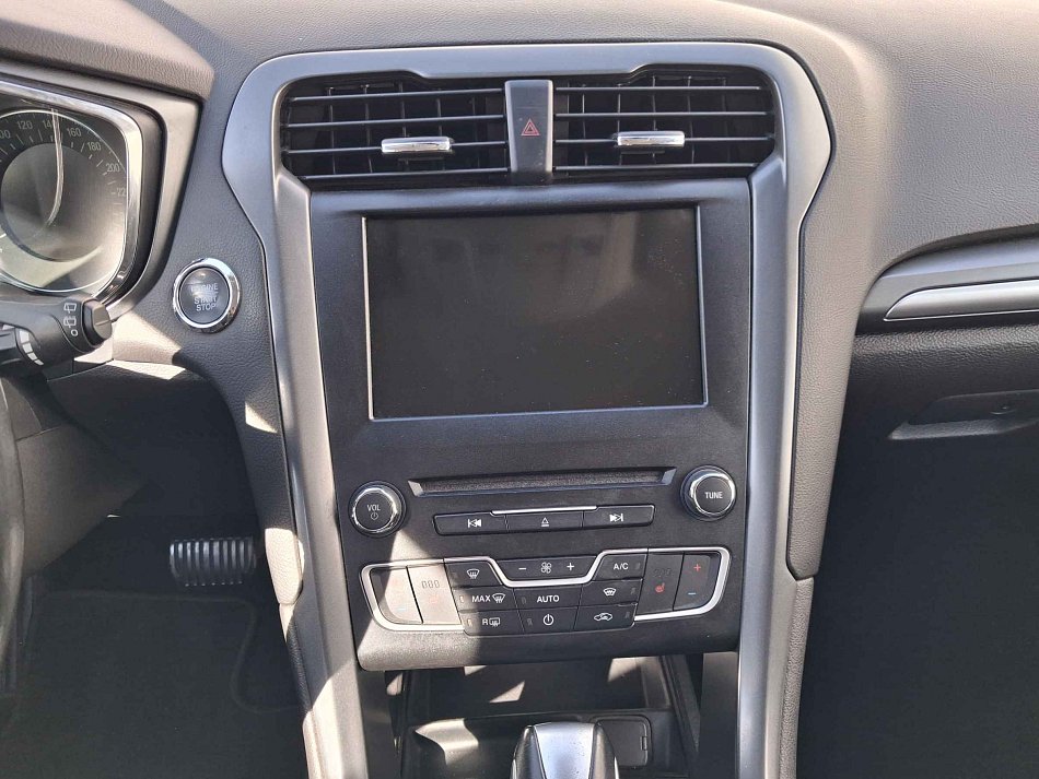 Ford Mondeo Ci Titanium 2.0 TD 110 kW rok 2017, 231 981 km, Česko — foto 12 z 19