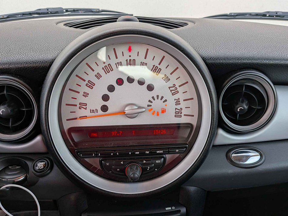 MINI One 1.6d 66 kW manuál rok 2011, 170 364 km, Česko — foto 11 z 14