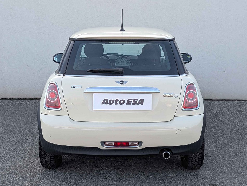 MINI One 1.6d 66 kW manuál rok 2011, 170 364 km, Česko — foto 5 z 14