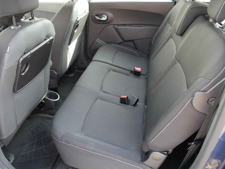 Dacia Lodgy Arctica 1.2 TCe 1.2TCe 85 kW rok 2018, 122 823 km, Česko — foto 10 z 18