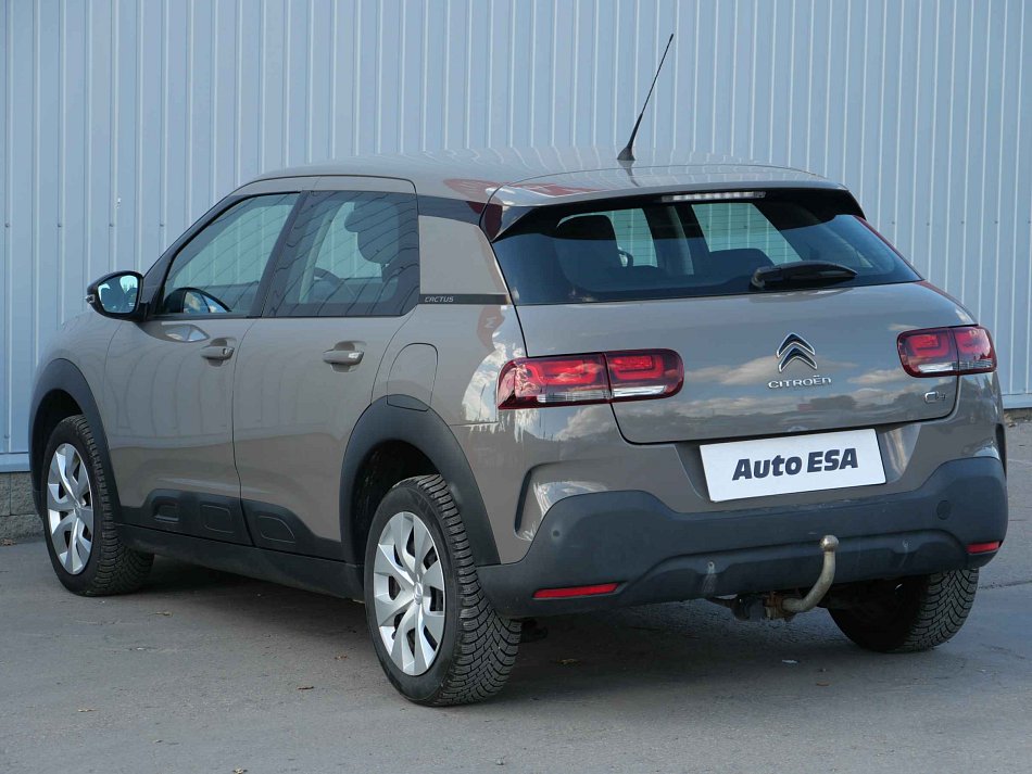 Citroen c4 1.2 81 kW manuál rok 2019, 64 788 km, Česko — foto 6 z 22