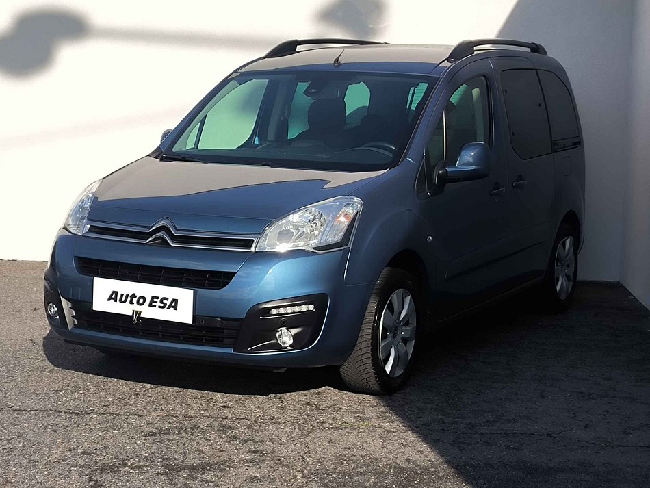 Citroen Berlingo Pt Shine 1.2 81 kW manuál rok 2016, 72 323 km, Česko — foto 3 z 19