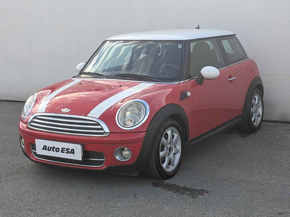 MINI Cooper D 1.6d 1.6 80 kW manuál rok 2007, 218 812 km, Česko — foto 3 z 13