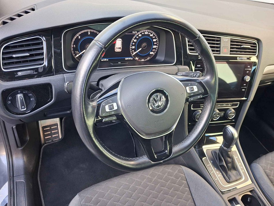 Volkswagen Golf Join 2.0 TDI 110 kW automat rok 2019, 139 193 km, Česko — foto 12 z 18