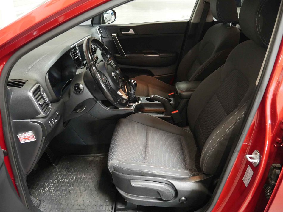 Kia Sportage 1.6 GDI 97 kW manuál rok 2017, 168 897 km, Česko — foto 9 z 22
