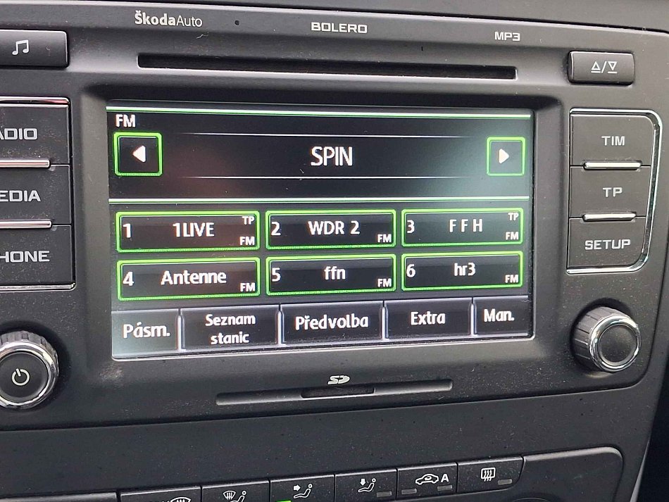 Škoda Yeti 1.2 TSI 1.2TSi 77 kW manuál rok 2012, 117 377 km, Česko — foto 15 z 17