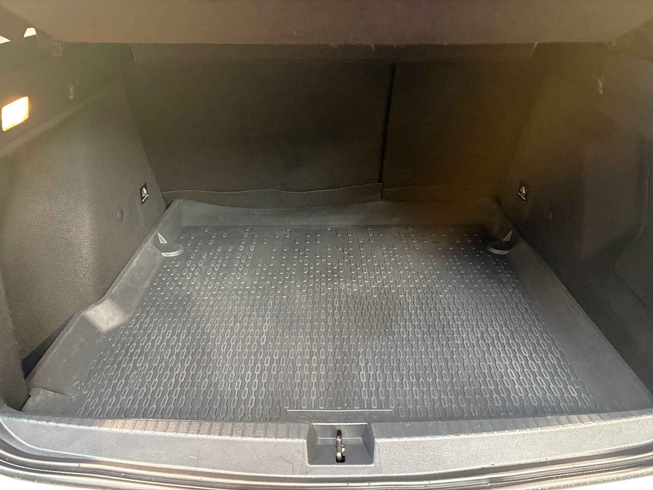 Dacia Duster 1.0 TCE 74 kW manuál rok 2020, 100 467 km, Česko — foto 7 z 16