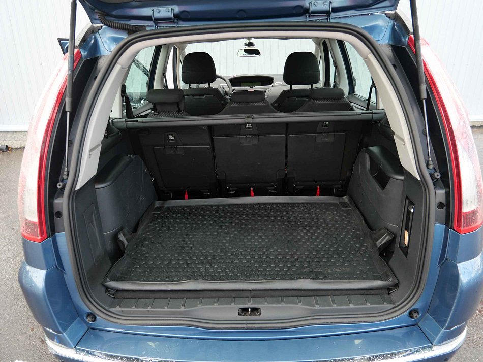 Citroen c4 1.6 88 kW rok 2012, 162 114 km, Česko — foto 7 z 9