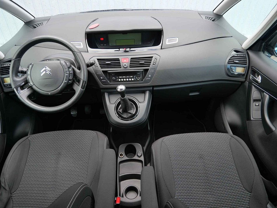 Citroen c4 1.6 88 kW rok 2012, 162 114 km, Česko — foto 8 z 9