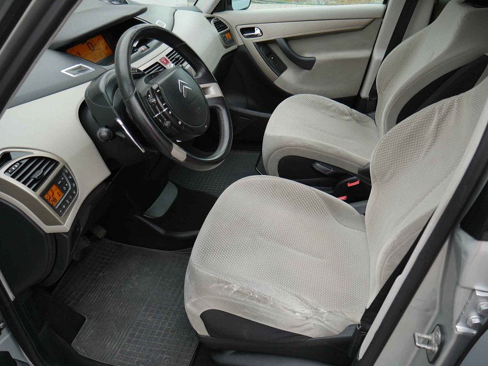 Citroen c4 2.0 HDi 2.0HDi 100 kW automat rok 2007, 264 966 km, Česko — foto 9 z 18