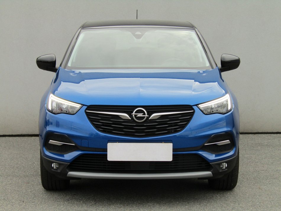 Opel Grandland X Innovation 1.2 I 96 kW manuál rok 2018, 133 810 km, Česko — foto 2 z 3