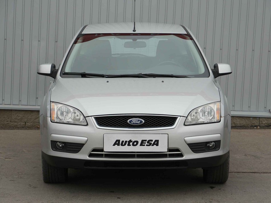 Ford Focus 1.6i 74 kW manuál rok 2007, 204 000 km, Česko — foto 2 z 16