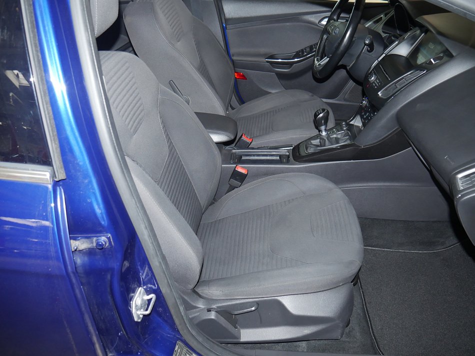 Ford Focus Eb 1.5 110 kW manuál rok 2015, 179 128 km, Česko — foto 12 z 22