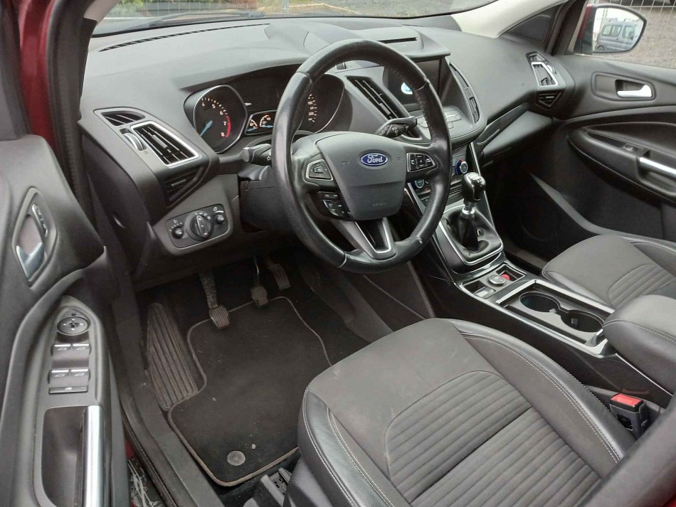 Ford Kuga 1.5 110 kW manuál rok 2018, 136 310 km, Česko — foto 3 z 3