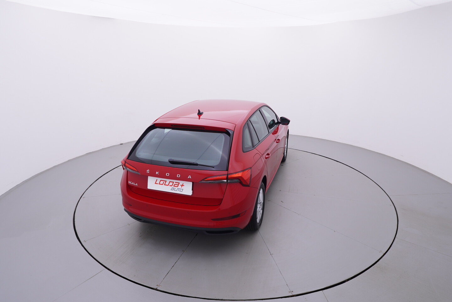 Škoda Scala 1.0 TSI 70 kW manuál rok 2023, 26 646 km, Česko — foto 8 z 60