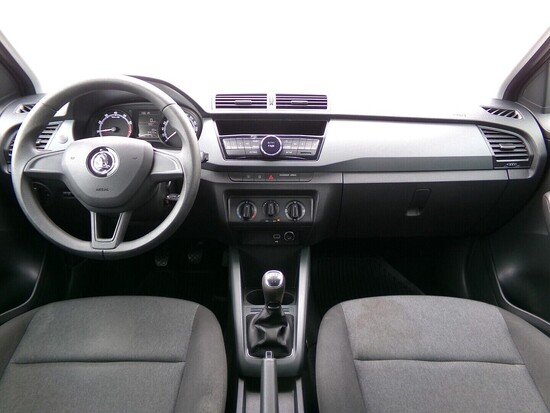 Škoda Fabia Active 1.0 TSI 70 kW manuál rok 2020, 99 100 km, Česko — foto 4 z 40