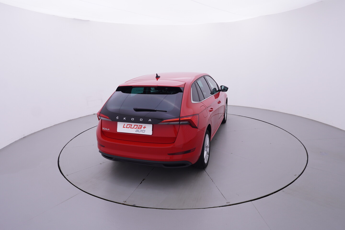 Škoda Scala 1.0 TSI 85 kW manuál rok 2019, 164 069 km, Česko — foto 8 z 60