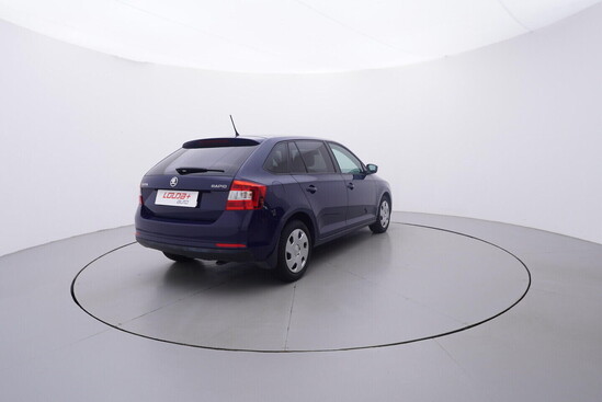 Škoda Rapid 1.4 TDI 66 kW manuál rok 2016, 185 056 km, Česko — foto 13 z 40