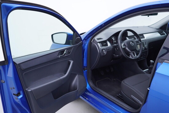 Škoda Rapid 1.4 TDI 66 kW manuál rok 2016, 185 056 km, Česko — foto 9 z 40