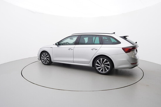 Škoda Octavia 2.0 TDI 110 kW manuál rok 2023, 31 785 km, Česko — foto 7 z 40
