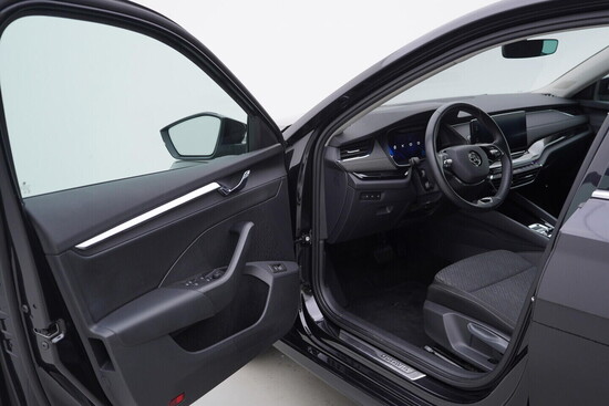 Škoda Octavia 2.0 TDI 85 kW automat rok 2023, 59 302 km, Česko — foto 4 z 40