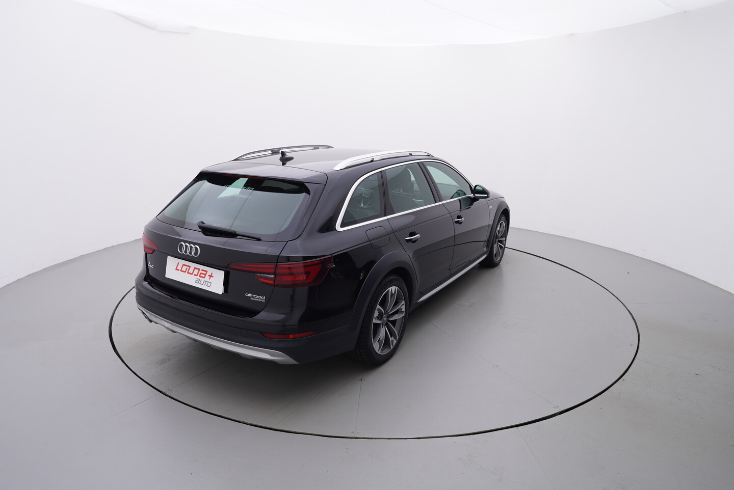 Audi a4 quattro 2.0 TDI 140 kW automat rok 2018, 182 225 km, Česko — foto 10 z 60