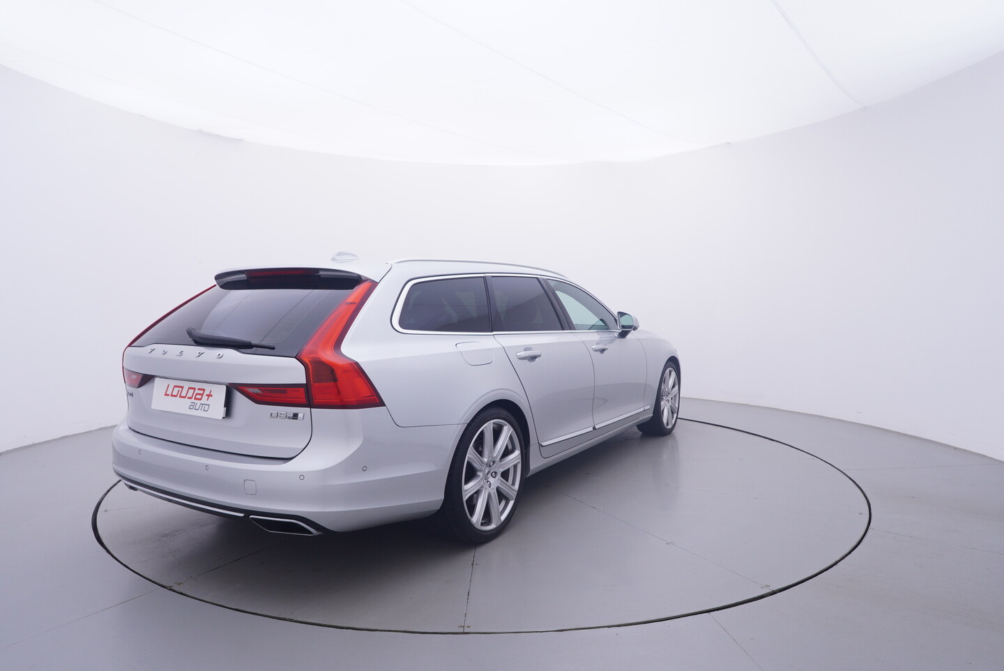 Volvo v90 2.0 TDI 177 kW automat rok 2016, 237 435 km, Česko — foto 10 z 60