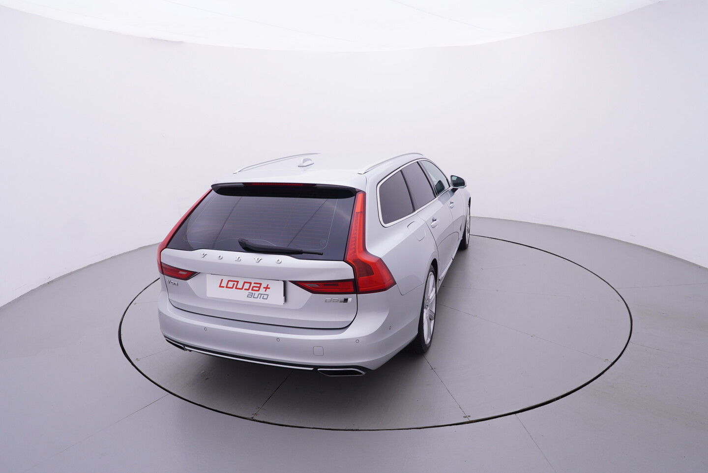 Volvo v90 2.0 TDI 177 kW automat rok 2016, 237 435 km, Česko — foto 5 z 60