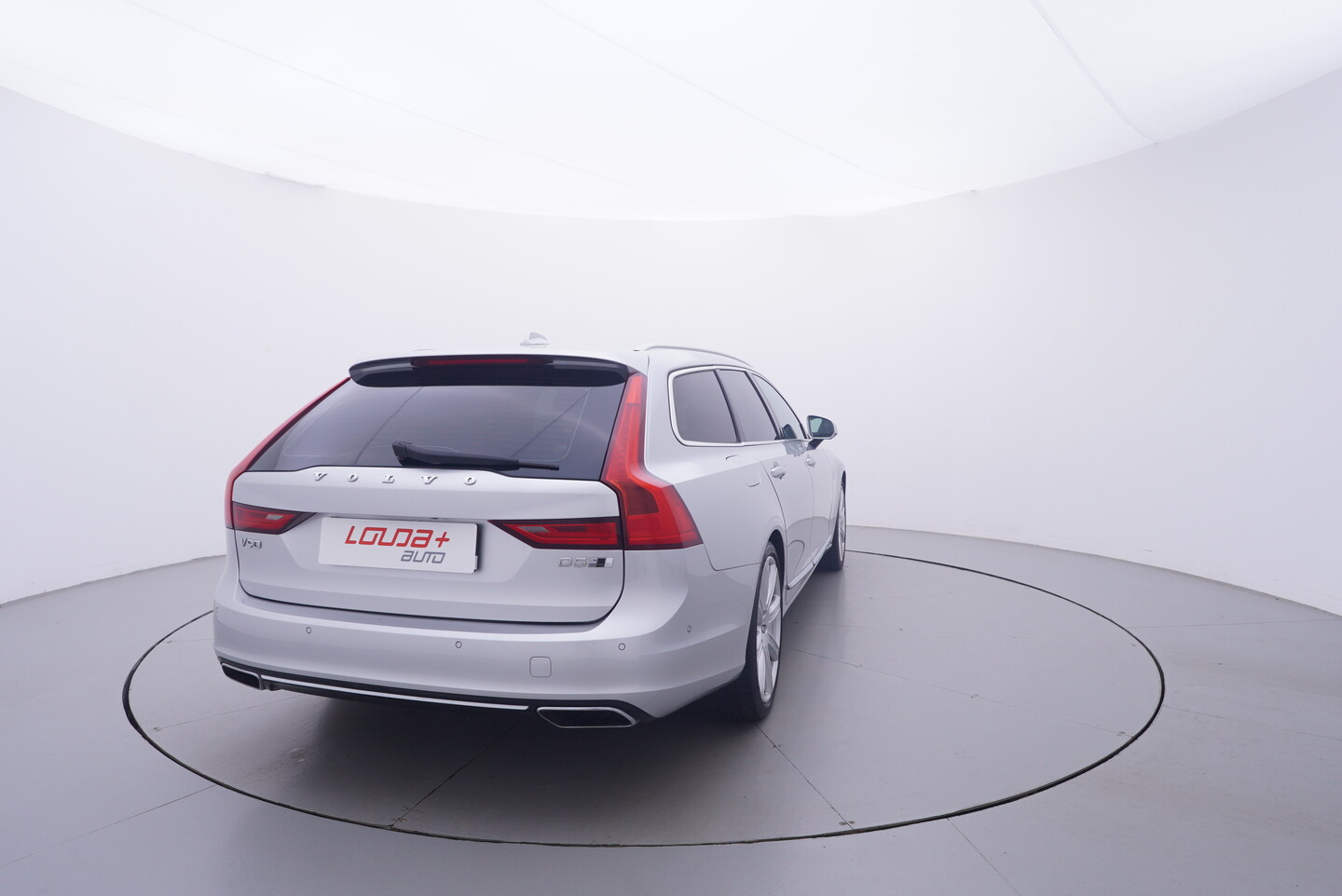 Volvo v90 2.0 TDI 177 kW automat rok 2016, 237 435 km, Česko — foto 8 z 60