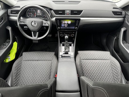 Škoda Superb 2.0 TDI 140 kW automat rok 2019, 244 241 km, Česko — foto 14 z 40