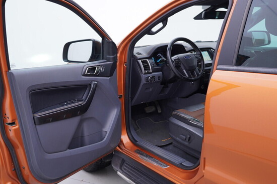 Ford Ranger Wildrak 3.2 176 kW automat rok 2019, 235 412 km, Česko — foto 14 z 40